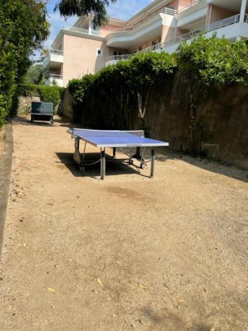 T2 Avec Terrasse Et Jardin Apartment Cannes Exterior photo